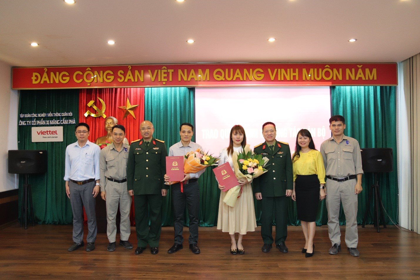 Hội nghị trao quyết định về công tác cán bộ đối với phòng Tài chính Kế toán và phòng Kiểm soát Chất lượng